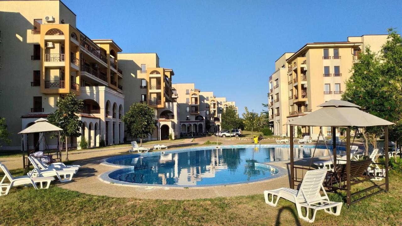 Lighthouse Golf Private Villa Lake View Balchik Exterior foto