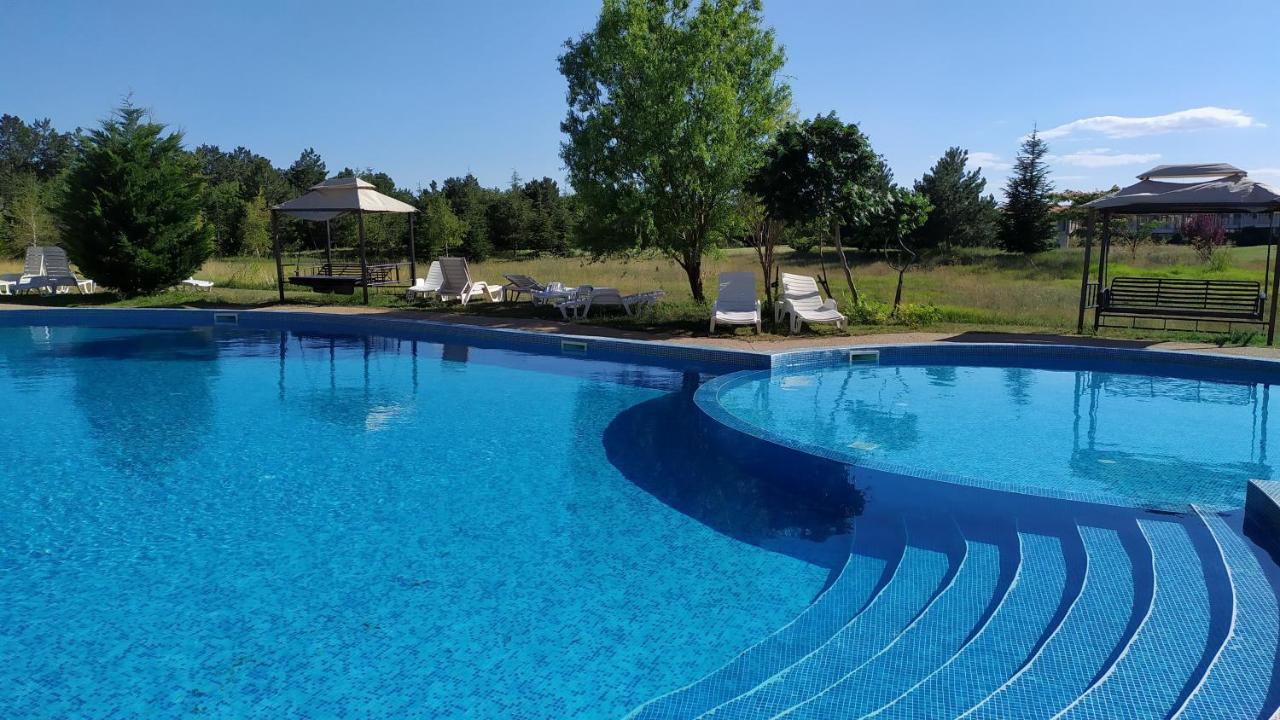 Lighthouse Golf Private Villa Lake View Balchik Exterior foto
