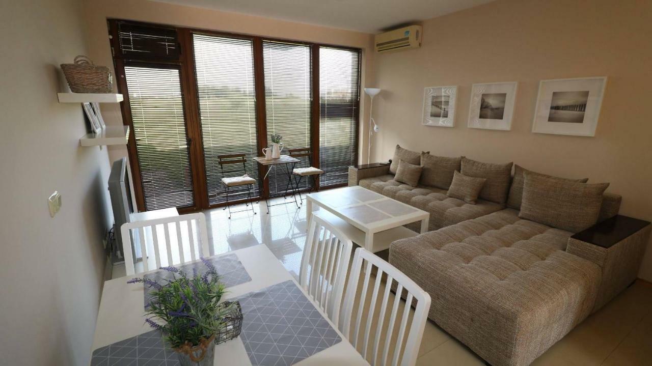 Lighthouse Golf Private Villa Lake View Balchik Exterior foto