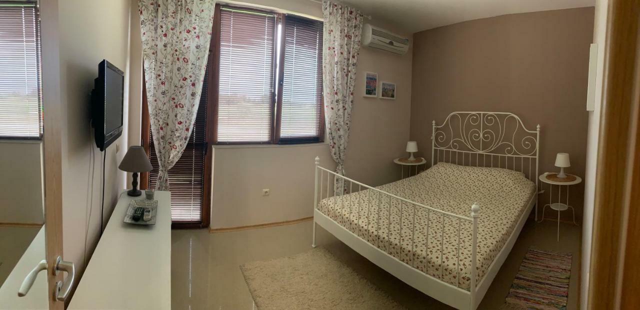 Lighthouse Golf Private Villa Lake View Balchik Exterior foto